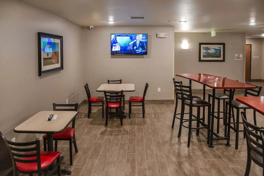 My Place Hotel-Wixom/Novi/Detroit, MI
