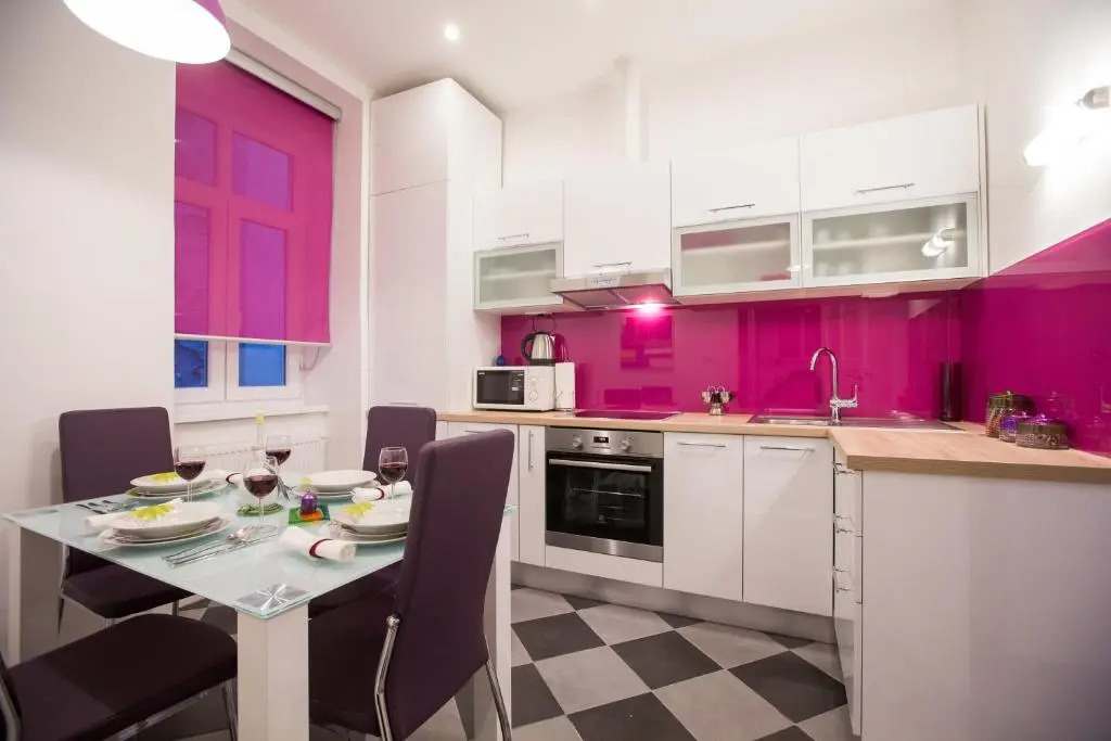 Apartment Center Four stars