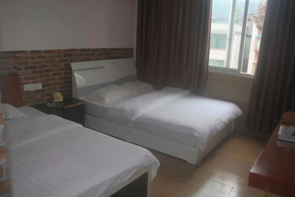Qufu Shengrun Inn