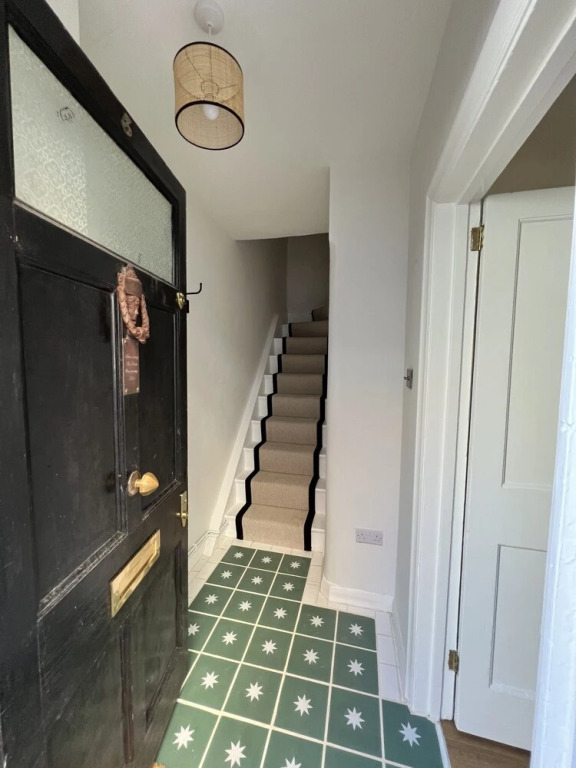Cottage Hideaway in Central Bristol With Garden