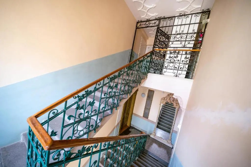 5BR 2BATH Masarykovo nábřeží apartment