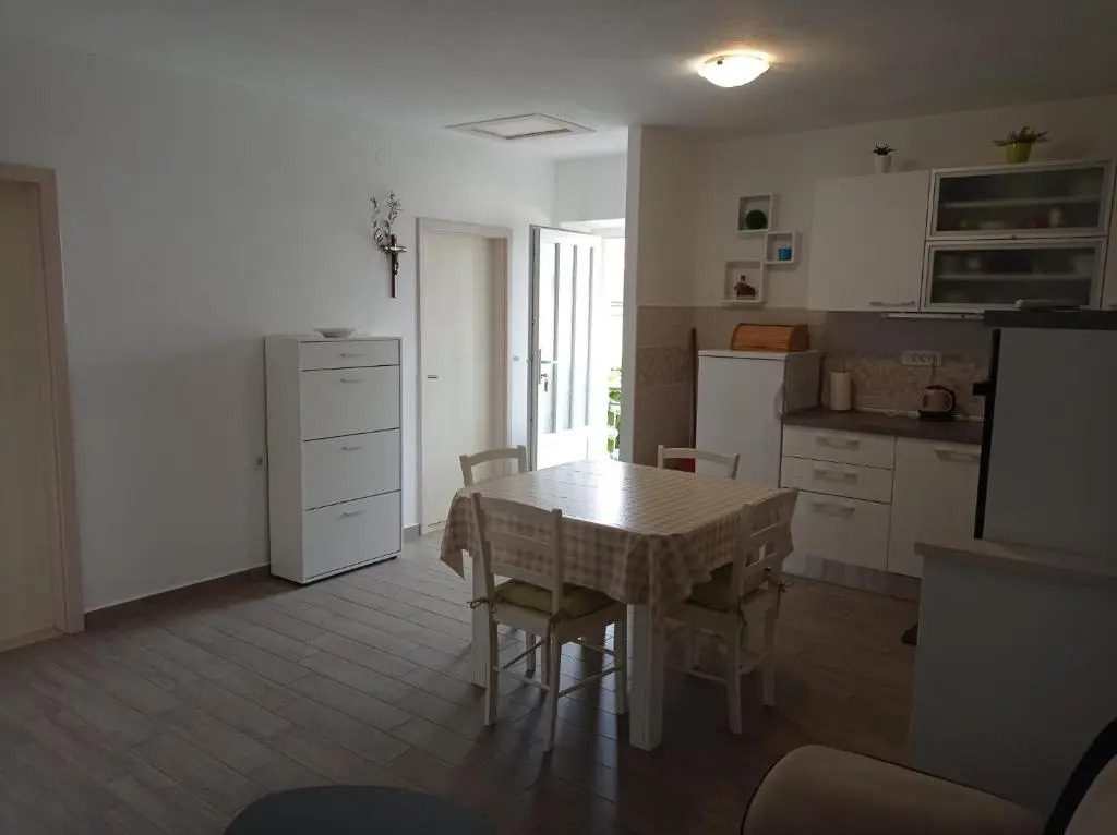 Apartment Perica - 10 m from sea