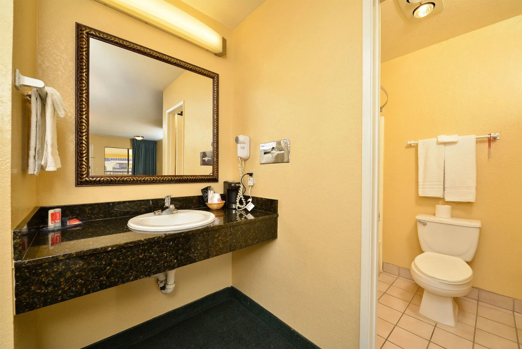 Econo Lodge Inn & Suites El Cajon San Diego East