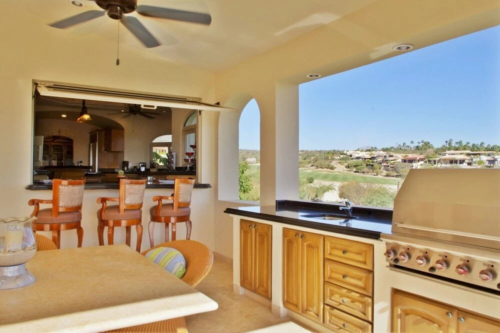 Villa Esquina - Split Level Villa With Ocean & Views