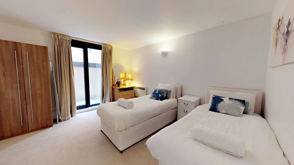 Point West Apartments - South Kensington