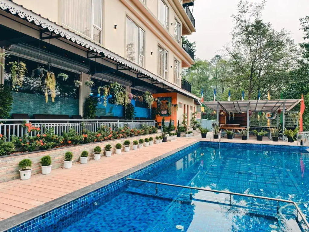 Clarion Hotel De Renees Gangtok ( 5km from MG Marg)