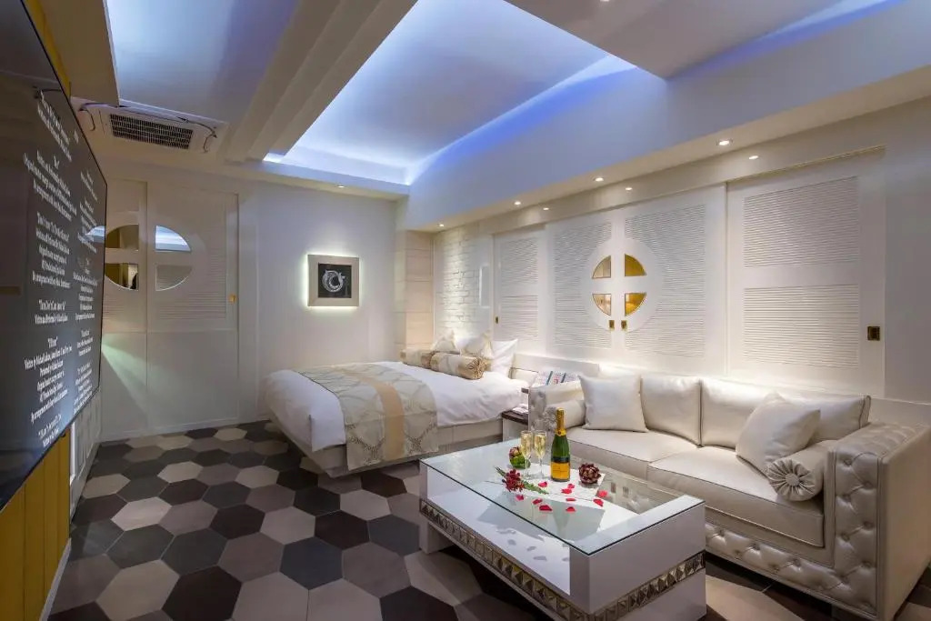 HOTEL Dior7
