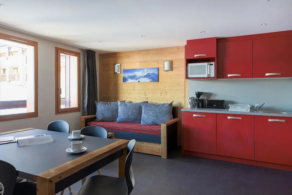 Residence LES Coches 3 Rooms in a Family Resort at the Bottom of the Slopes Bac522