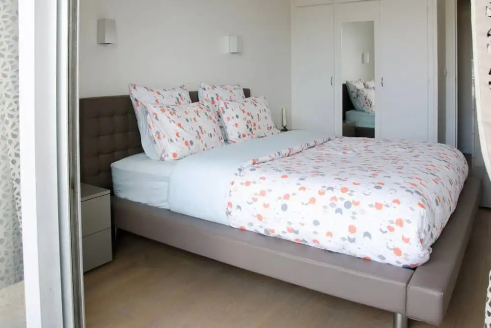 2 Bedroom Apartment With Balcony Near Eiffel Tower and Invalides