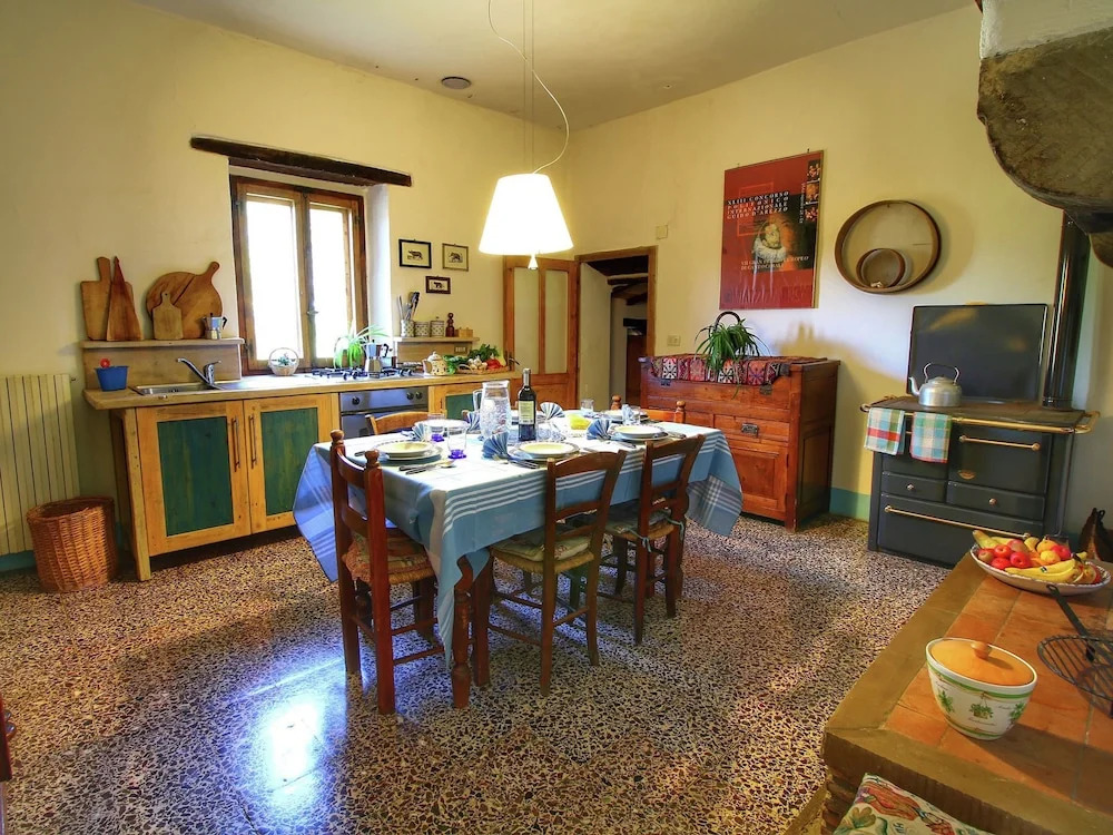 Holiday Home in Anghiari With Garden, Parking, Barbecue