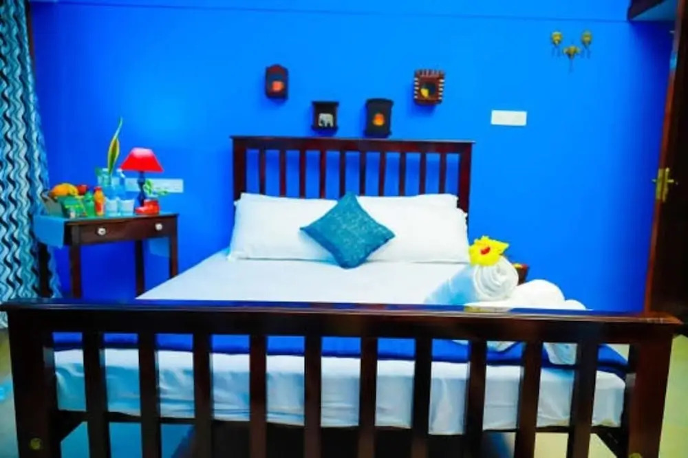 Nutshell-Airport Retreat by the Sea