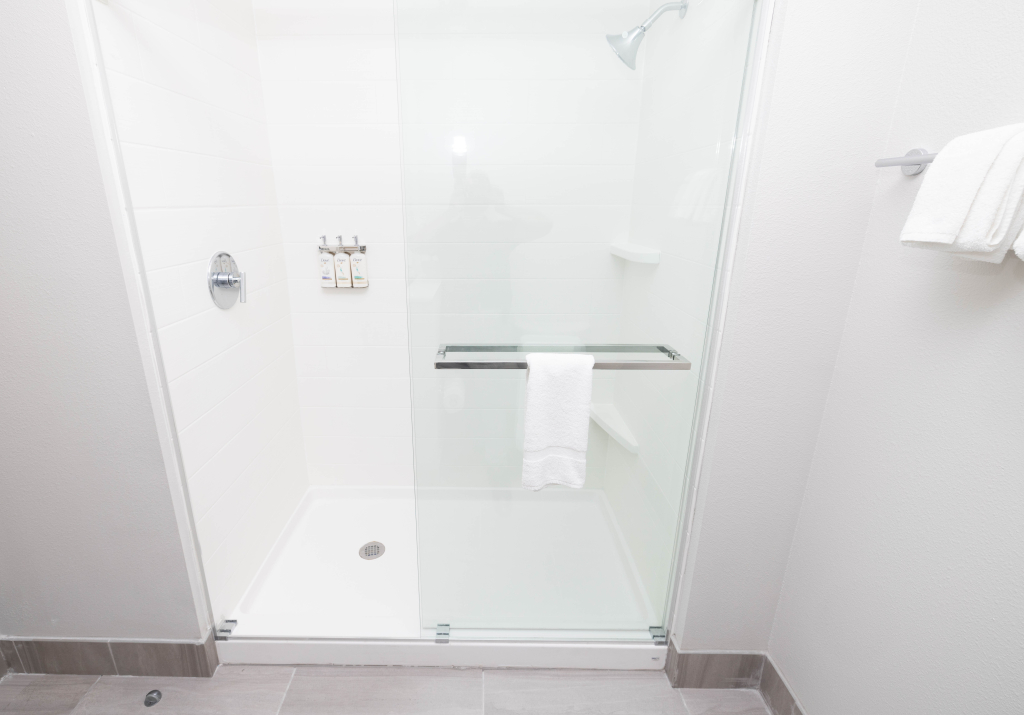 Holiday Inn Express & Suites Tampa Stadium - Airport Area by IHG