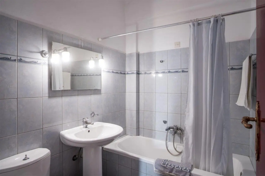 Ananias Hotel