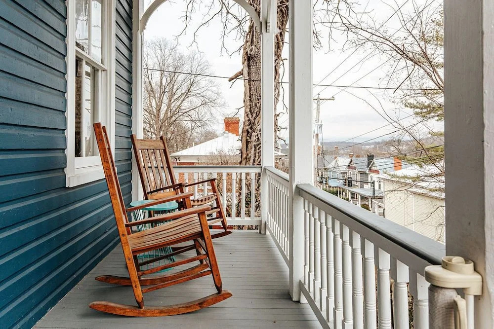 Hilltop Hideaway