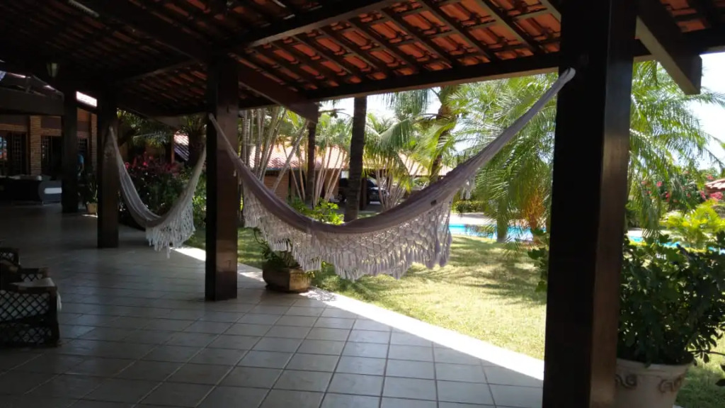 Kiwi Pousada & Lounge