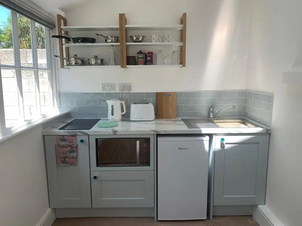 Puffin. Comfortable Annexe Central Falmouth (Adults Only)