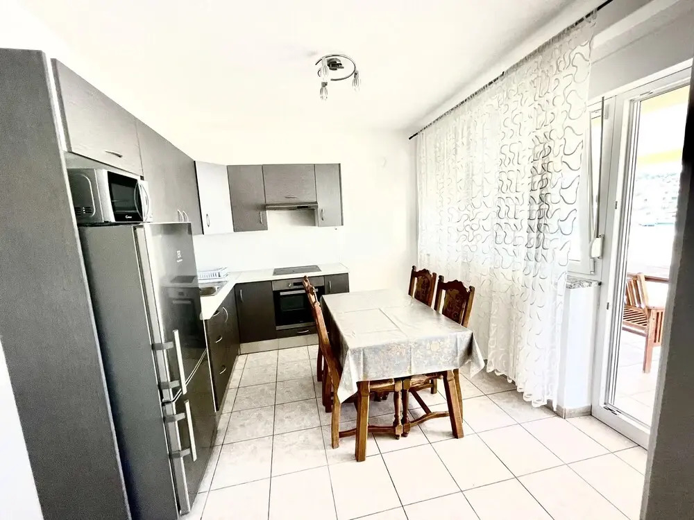 Sea View House for 4