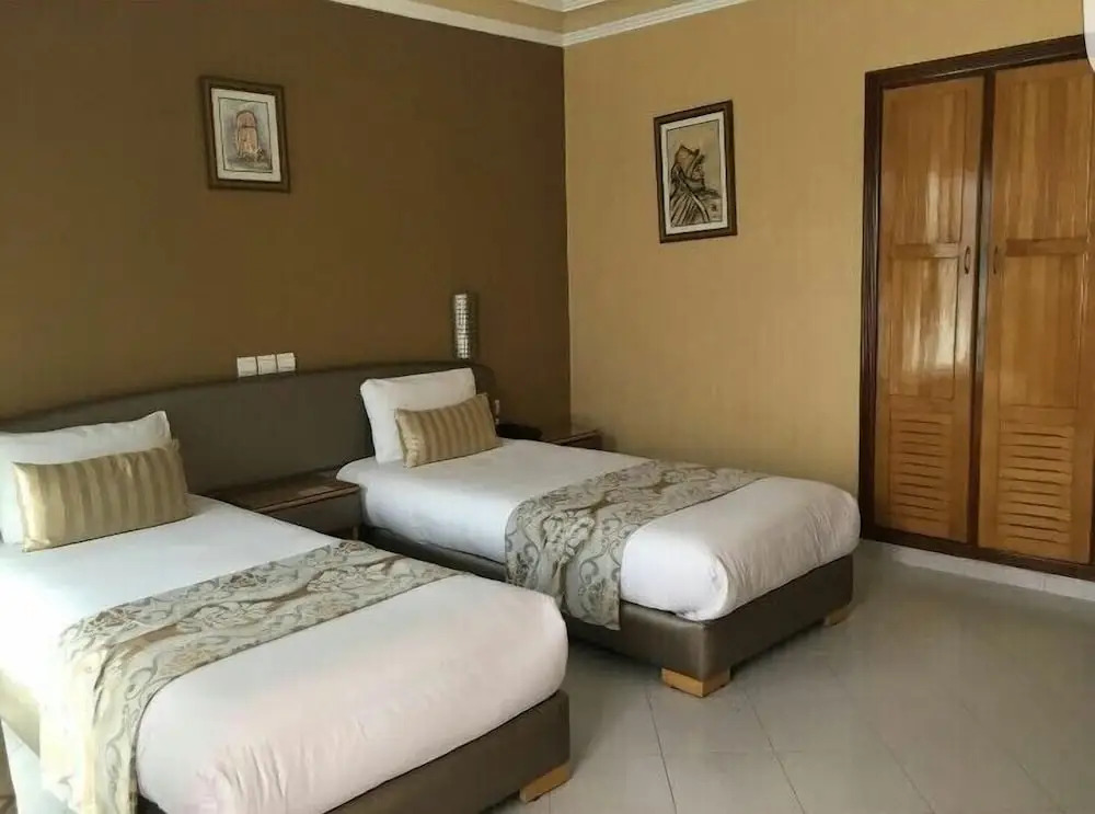 Hôtel Rania Belmadina