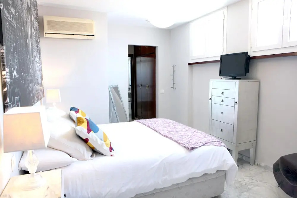 Duplex Karivu Gavídia