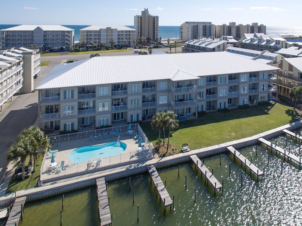 Dolphin Harbor 1B Bay Beach Access Sleeps 10 Three Bedrooms 3 Baths