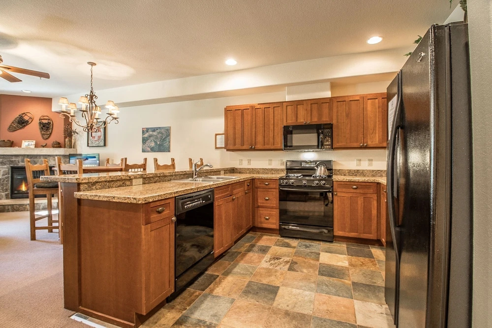 Red Hawk Townhome 2350