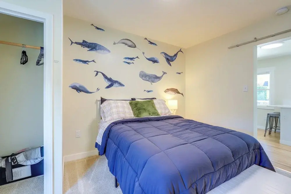 Walk to Dtwn Camas! Updated Home w/ Game Room