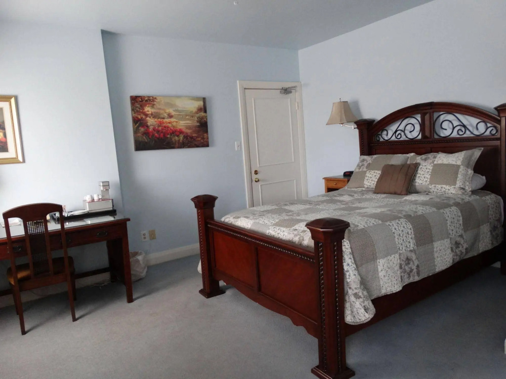 Hochelaga Inn