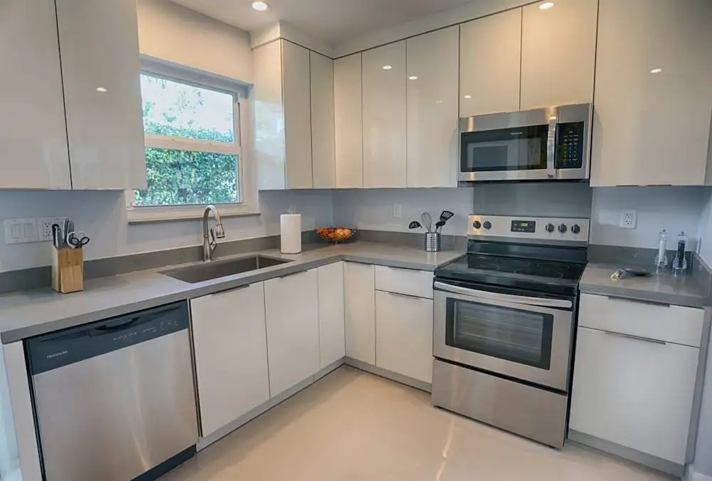 Modern Miami Family Home Mins From The Beaches