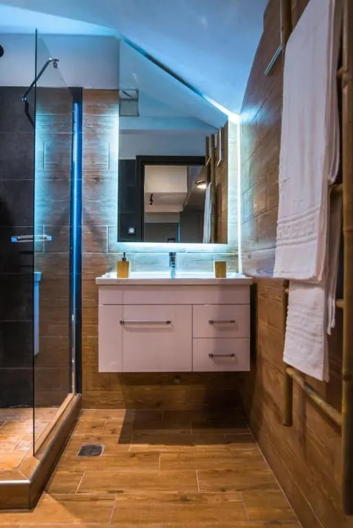 NOHO Boutique , premium living Dikeou 8