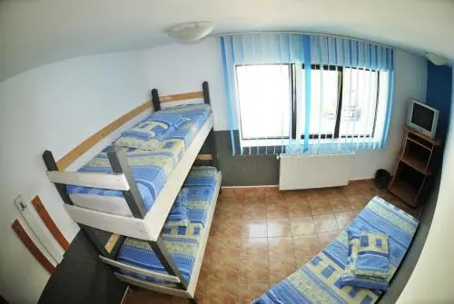 Pitstop Hostel