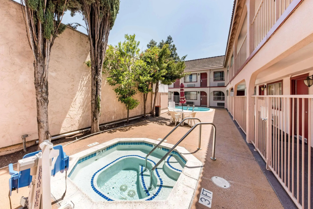 Ramada Limited Gilroy