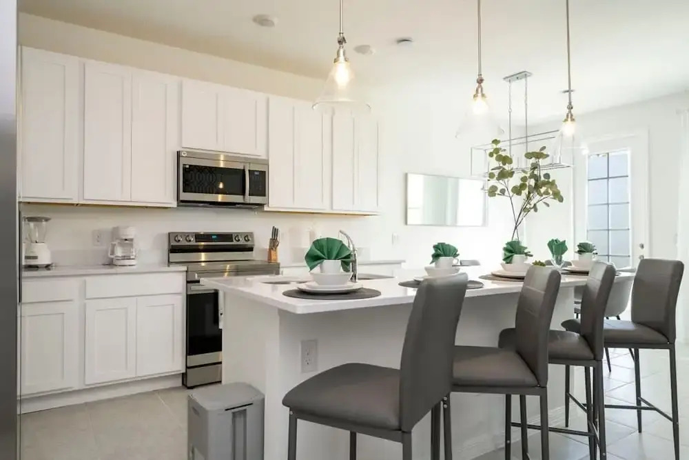 Cozy 3Bd Close to Disney Enclave 1021