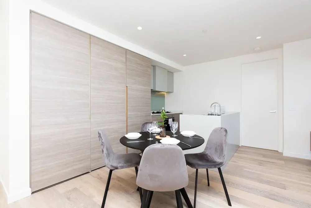 The Lively City 2bed 2 Bath APT @footscray