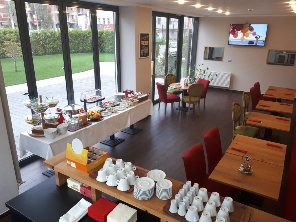 Tomis Garden Apartments Mamaia