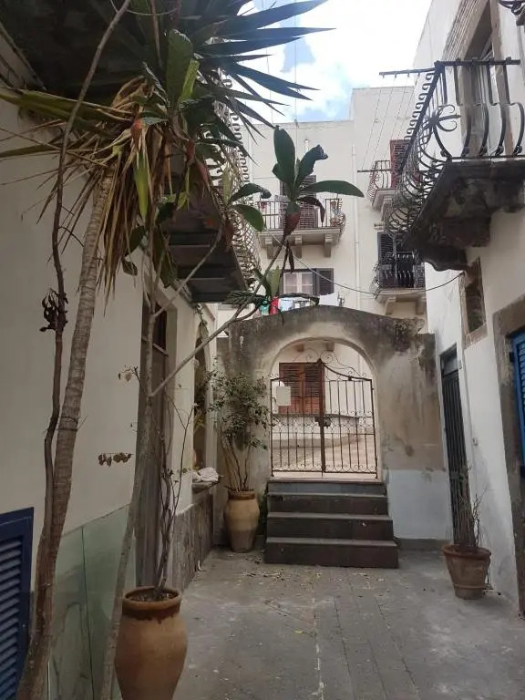 Lipari Centro Storico Flat 5 mins from Port