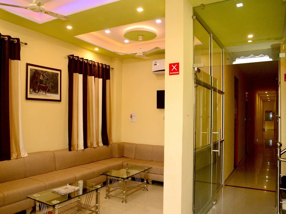 OYO 4202 Hotel T24