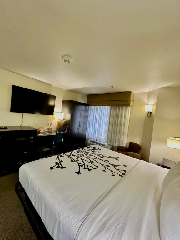 Sleep Inn & Suites Tulsa Central I-44