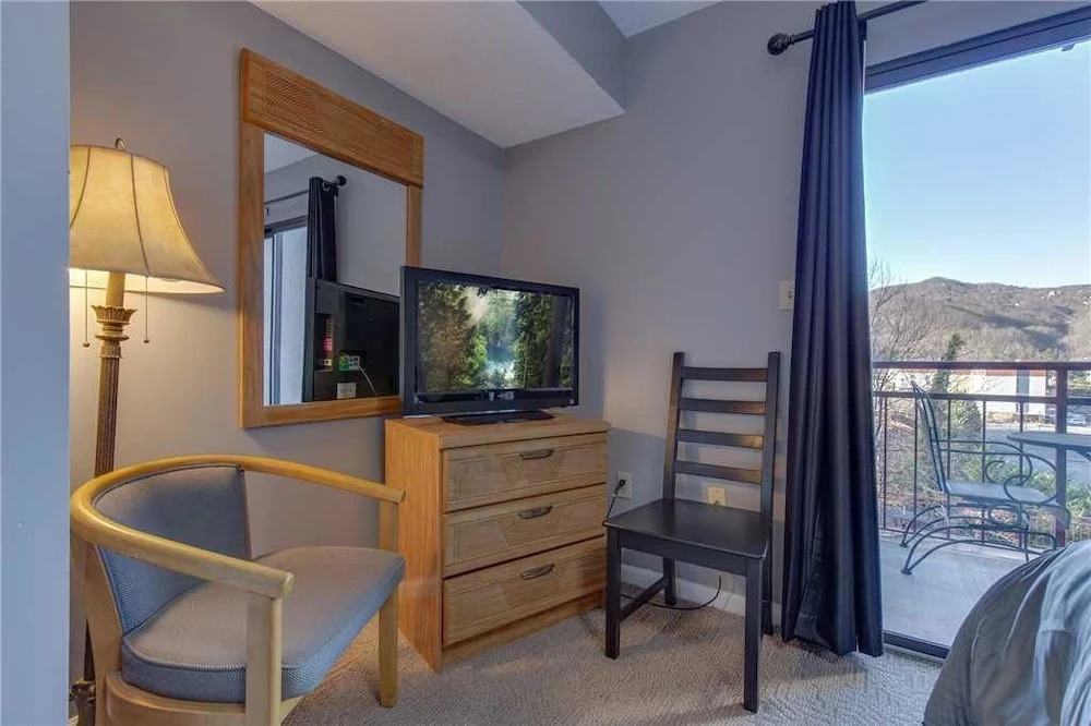 Laurel Inn 208 - One Bedroom Cabin