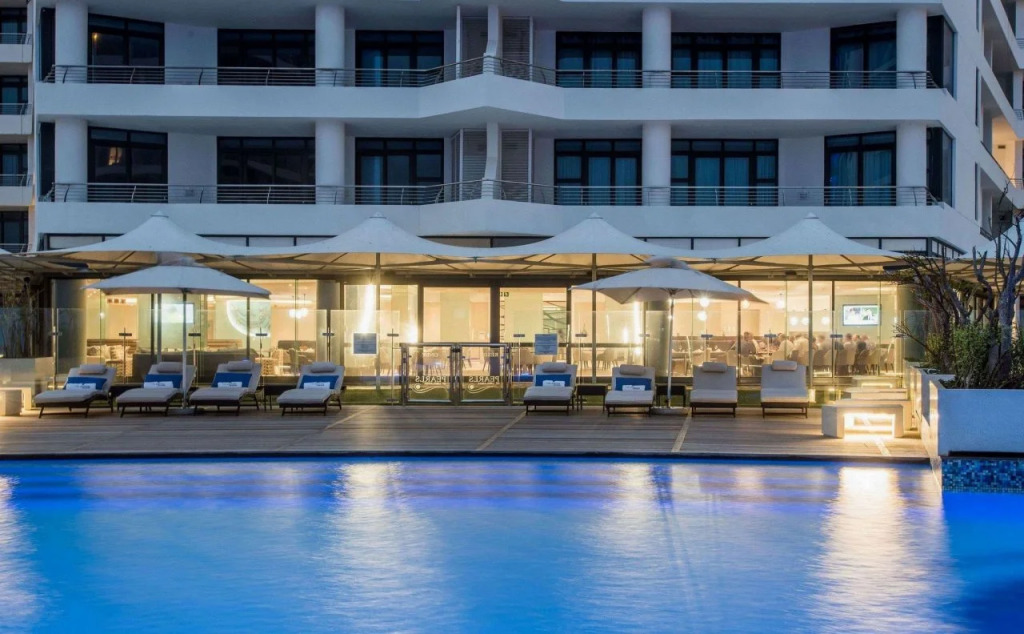 The Pearls of Umhlanga, or Oceans Apts