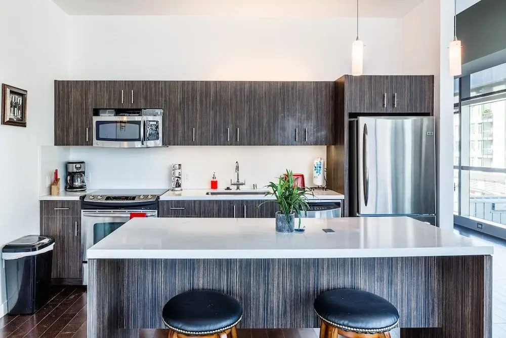 1br Furnished Apartment In Hollywood - Walk Of Fame 1 Bedroom Apts by RedAwning