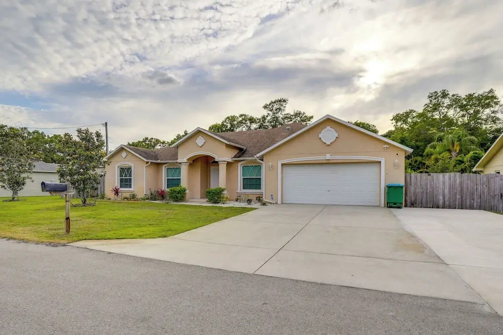 Heated Pool & Spa, 4 Mi to Beach: Seminole Home