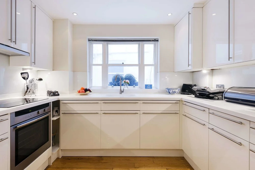 The South Kensington Courtfield Gardens - SM01