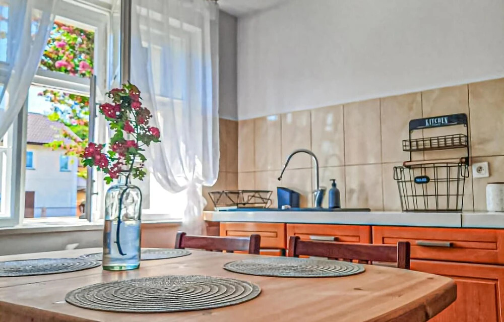 5 Bedroom Awesome Home In Darlówko