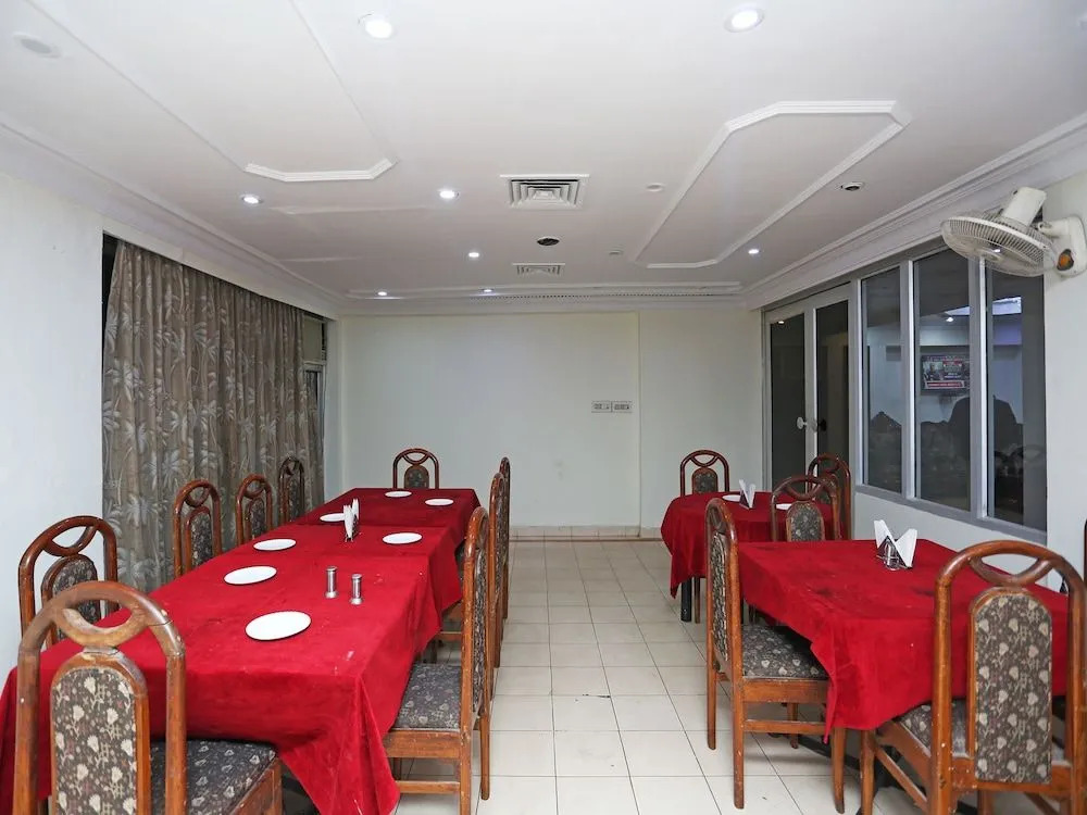 OYO 2257 Hotel MM Continental