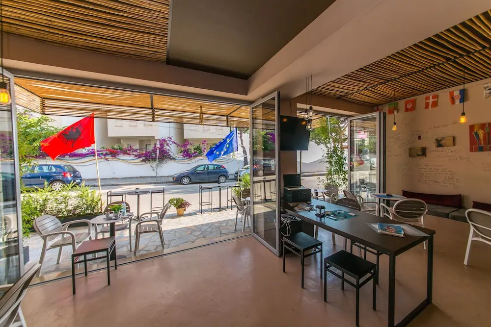 Hotel Argjiro