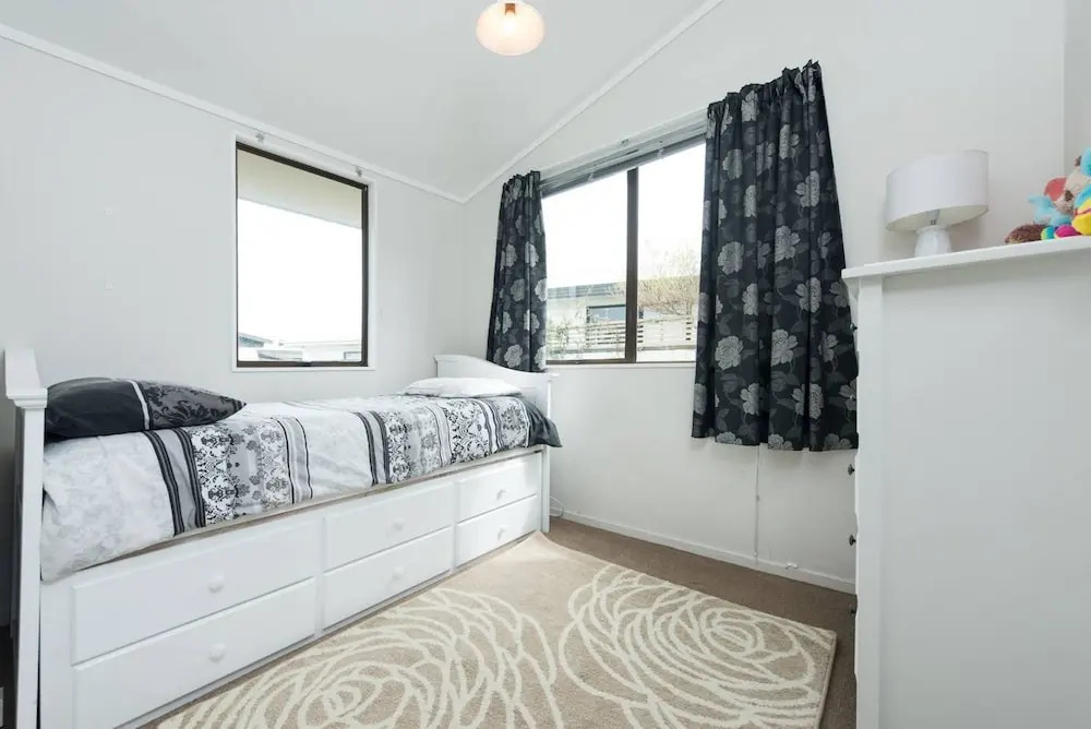 Awesome 4 Bed Beach House