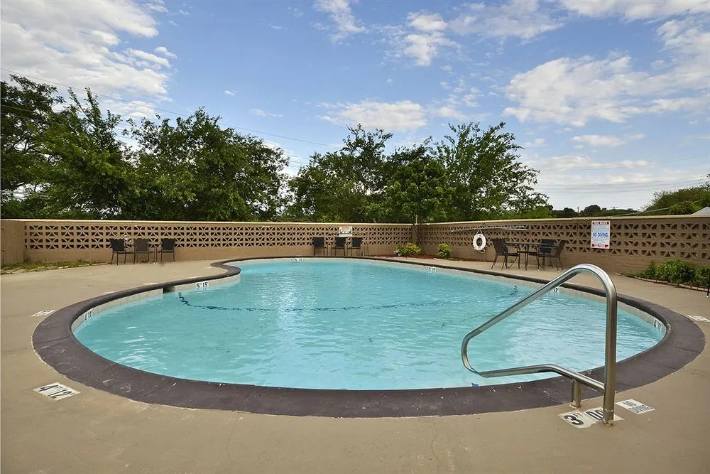 Stratus Suites Boutique Hotel