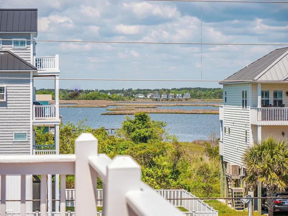 Skipper's Hideout by Topsail Realty