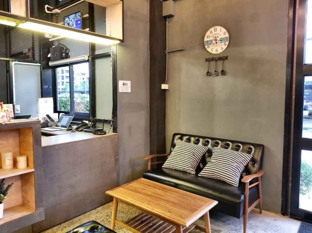 Bed To Bangkok - Hostel
