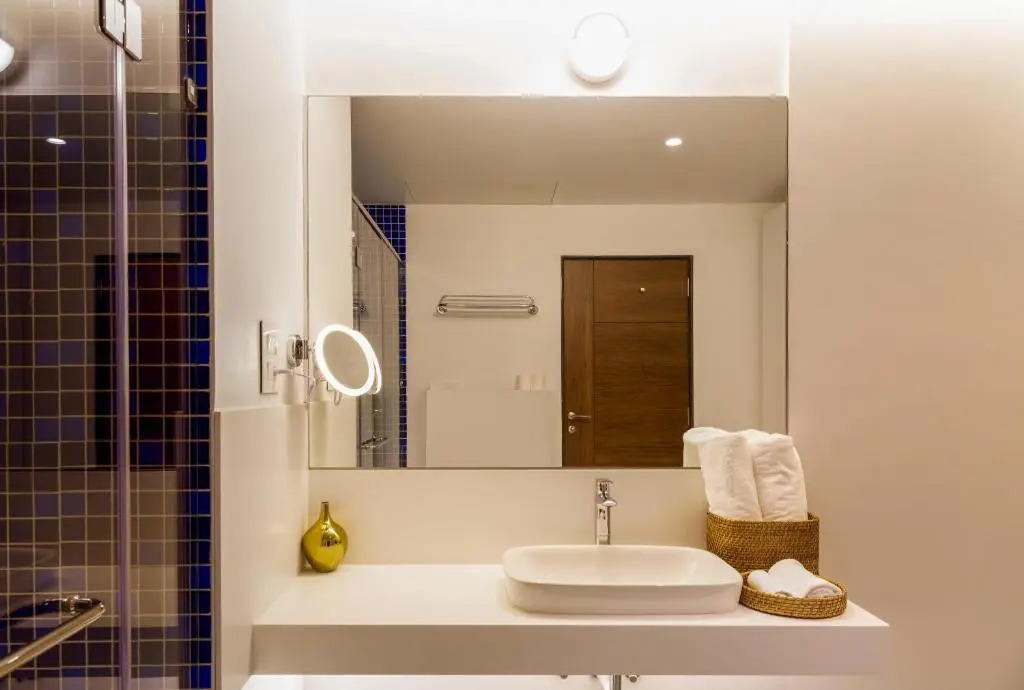Ashore by Vista, Beachfrom 6BHK, ultra luxurious with Infinity pool, SPA at Morjim